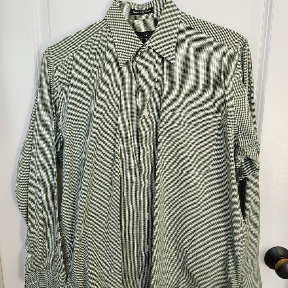 Eddie Bauer Wrinkle Resistent Plaid Button Down  - Size S